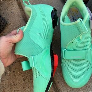 Nike Mint Green Athletic Shoes